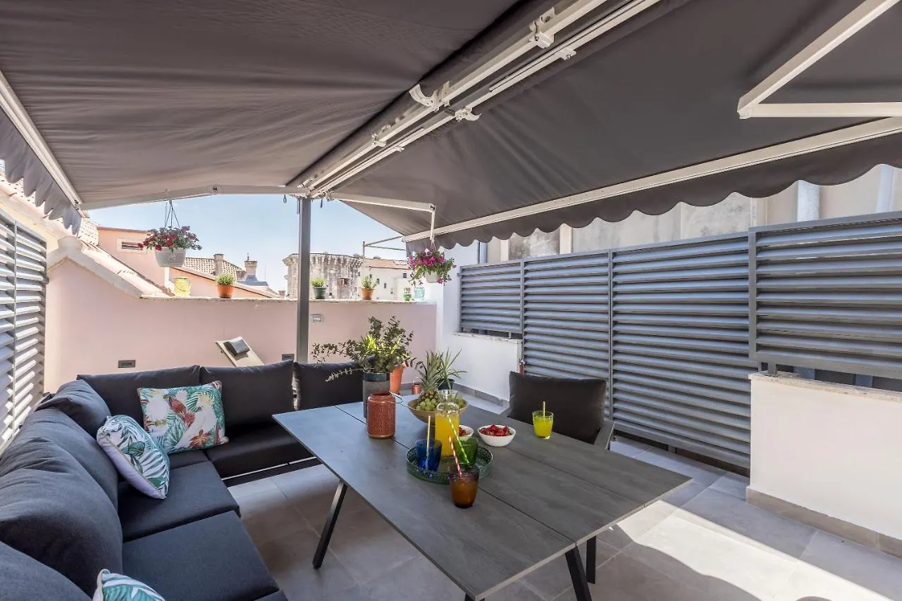 Main Square Duplex With Rooftop Terrace Split Croácia