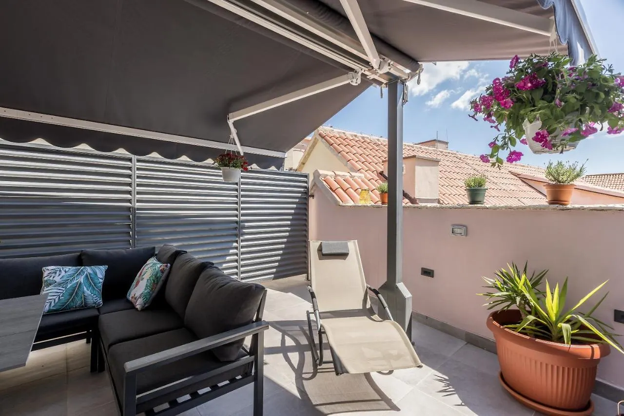 Apartamento Main Square Duplex With Rooftop Terrace Split Croácia
